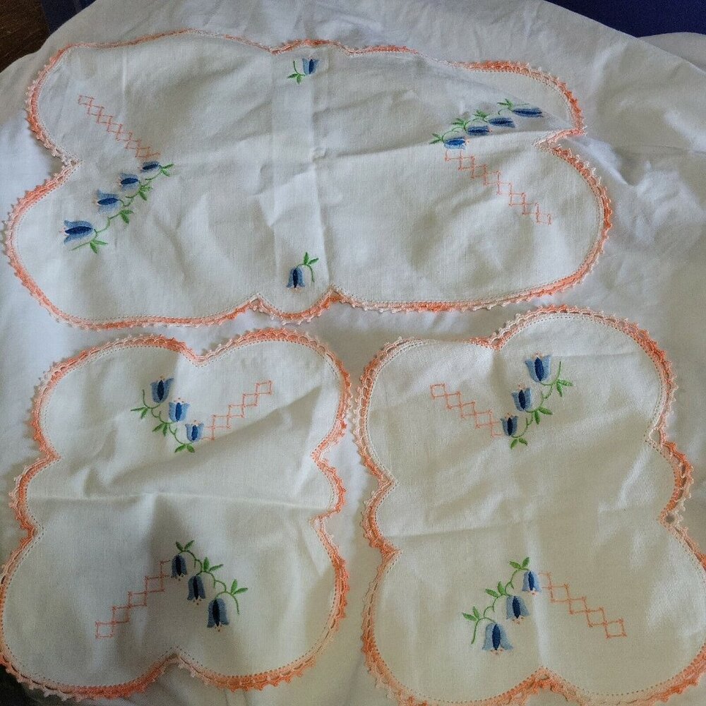 Dresser Scarf 3 Pc Set Orange Ombre Crochet Edge Embroidered Blue Floral Vtg